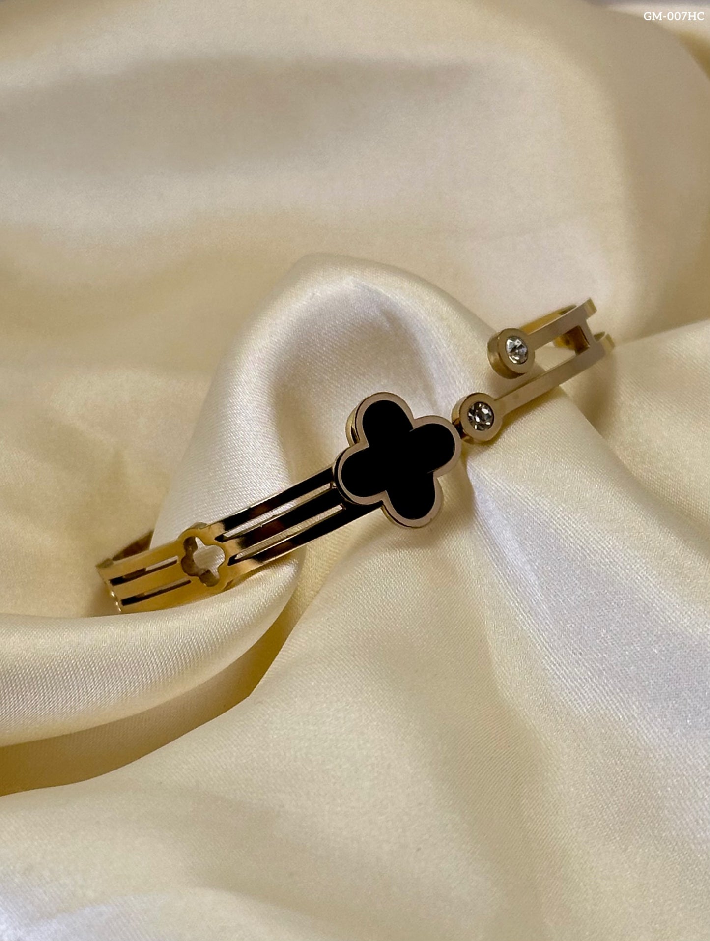 Black Clover Handcuff GM-007HC