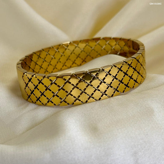 Square Mesh Handcuff GM-013HC